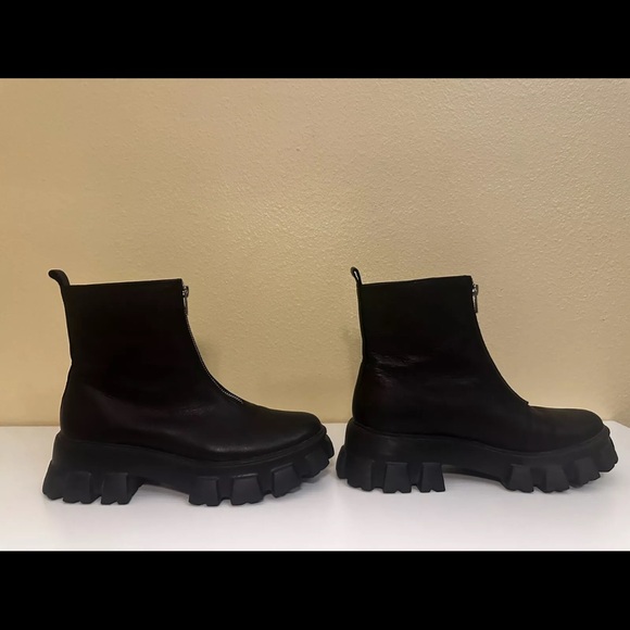 Raye Eclipse Boots In Black Size 9 With Zip Front. Platform. Great Condition. - Picture 4 of 8